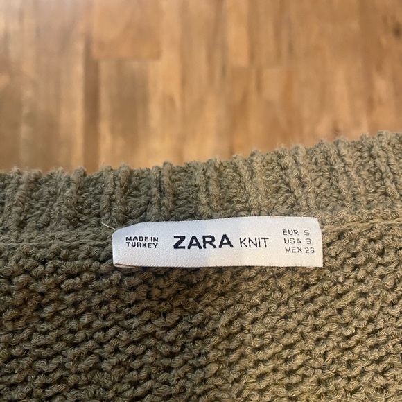 Zara Knit - Picture 3 of 3